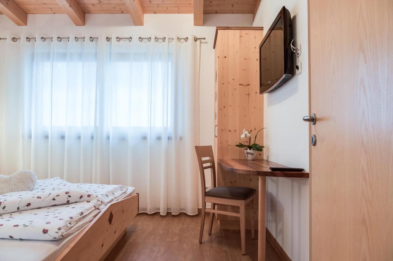 Hofschenke Pfeiftal - Heuduft Apartment San Martino In Passiria  Exterior photo
