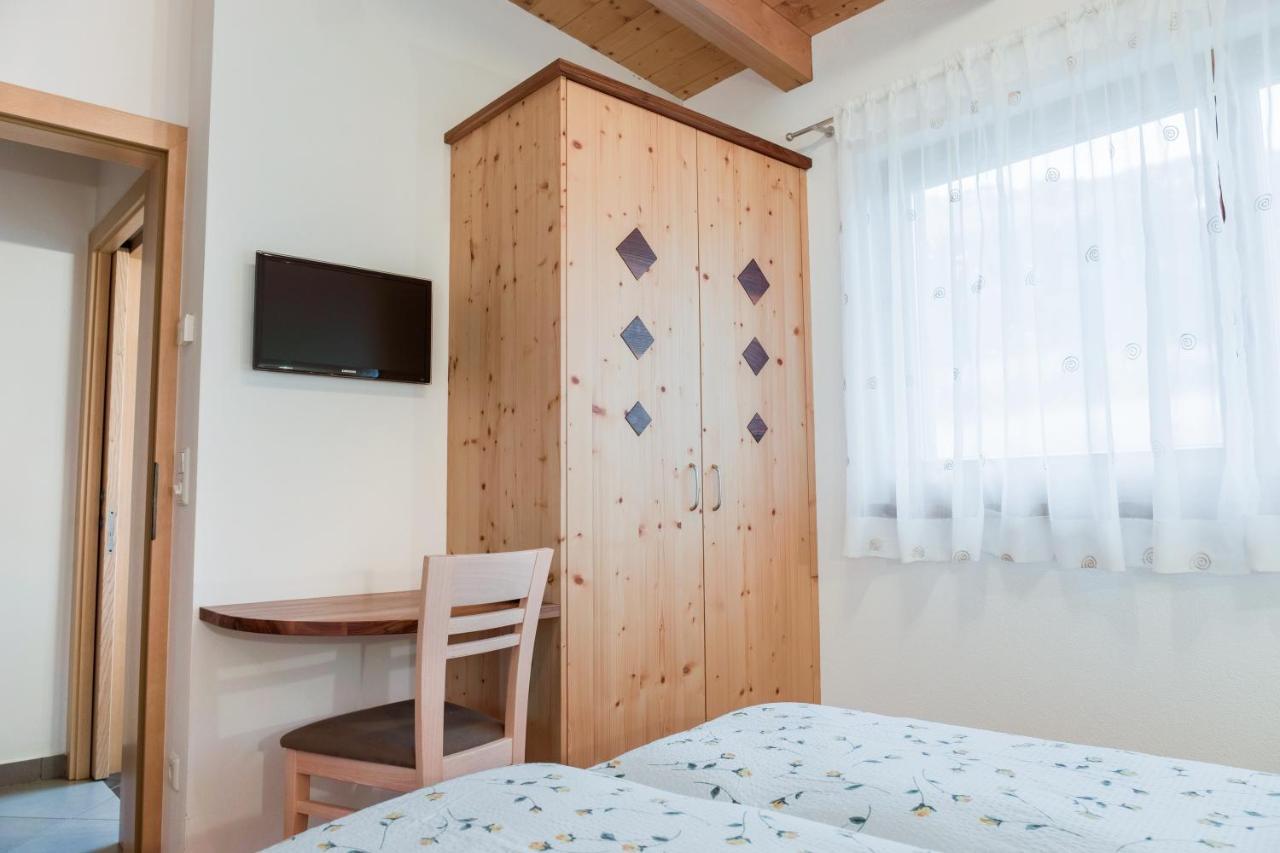 Hofschenke Pfeiftal - Heuduft Apartment San Martino In Passiria  Exterior photo