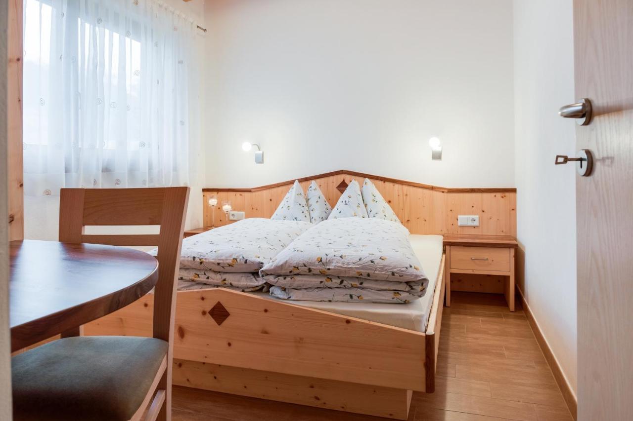 Hofschenke Pfeiftal - Heuduft Apartment San Martino In Passiria  Exterior photo